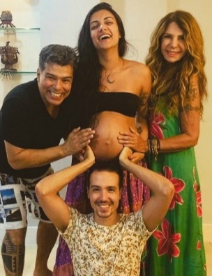 Filho de Elba Ramalho e Maurício Mattar mostra a primeira foto com a filha, Esmeralda!!