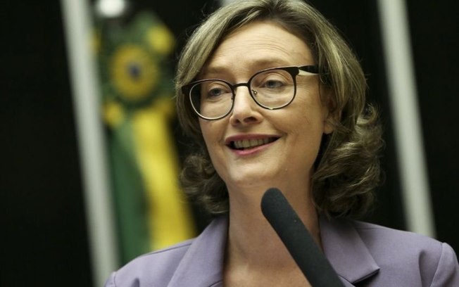 Maria do Rosário vai ao MPF contra suspensão de contratos com creches em Porto Alegre