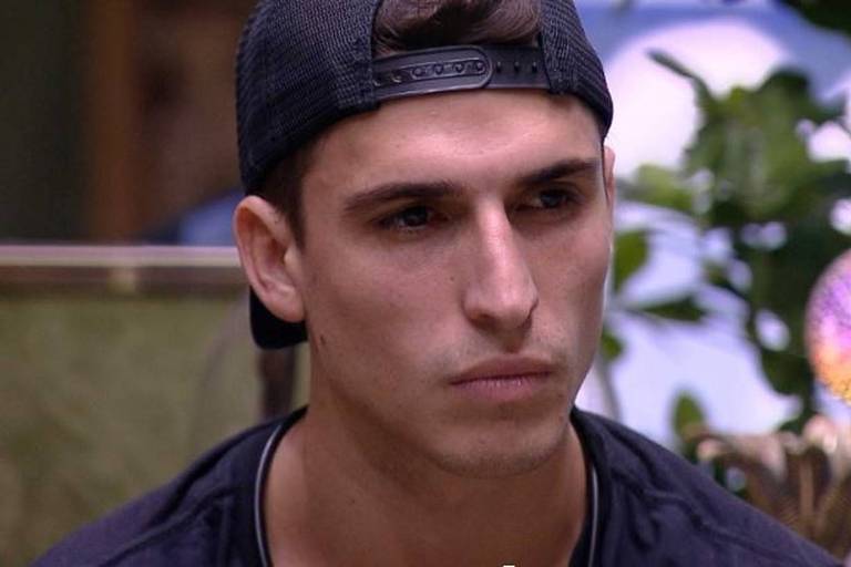 Jornalista expõe conversa de Prior com suposta vítima de abuso