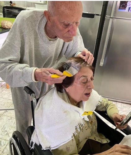 Um idoso de 92 anos viralizou na internet