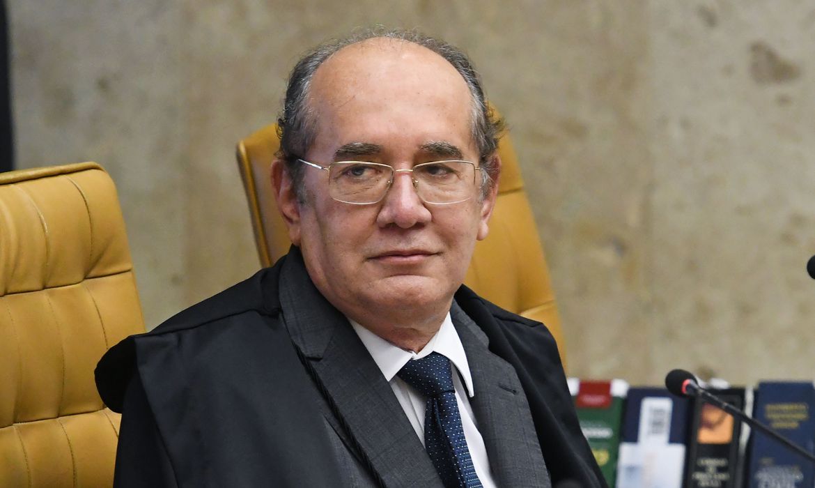 Gilmar Mendes suspende cobrança de tarifa sobre cheque especial