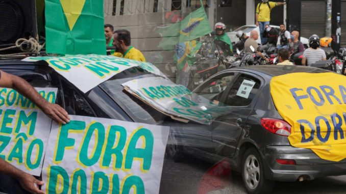 SÃO PAULO TEM NOVO PROTESTO PEDINDO A SAÍDA DO GOVERNADOR JOÃO DÓRIA