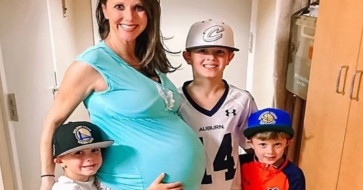 Ela tinha 3 filhos e ficou grávida novamente, mas levou o maior susto ao descobrir quantos bebês havia em sua barriga!!