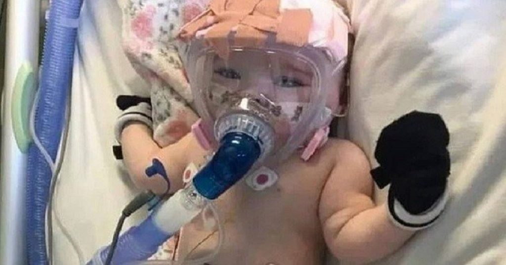 Bebê de 6 meses infectada por covid-19 luta pela sobrevivência!!