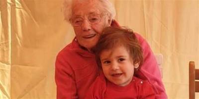 Avó de 102 anos e seu neto de 2 anos se recuperaram do coronavírus!!