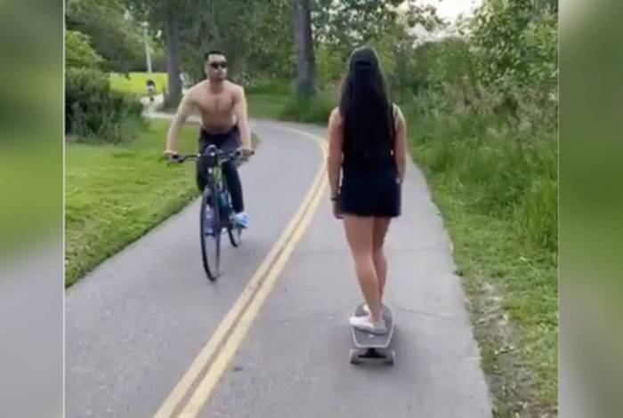 Vídeo Ciclista é preso por cuspir e ofender mulher asiática em parque nos EUA