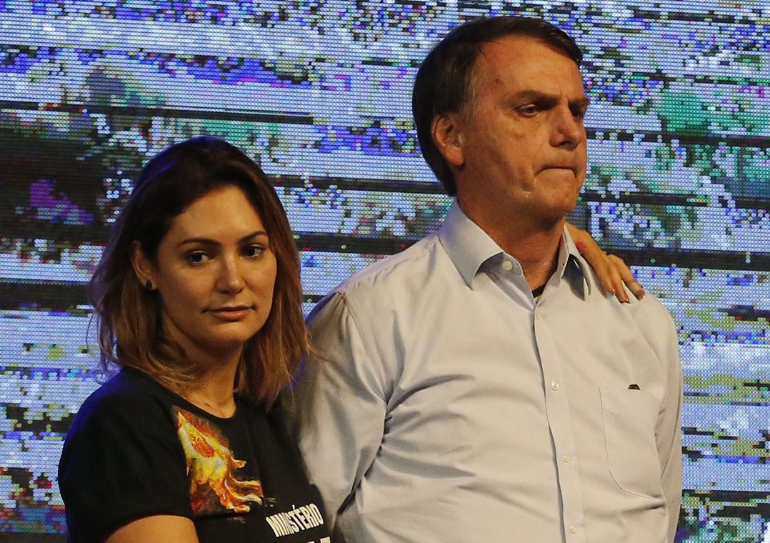 Extrato bancário de Queiroz revela novos repasses a Michelle e não