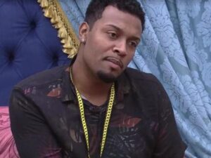 Entidades estudantis rebatem fala de Nego Di: 'Educação não é vagabundagem