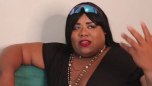 Vídeo de Ygona chorando pedindo perdão por incentivar aglomerações é encontrado e viraliza