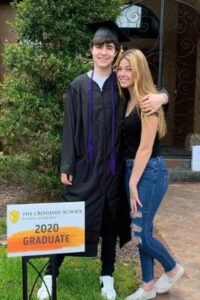 João Augusto, filho de Gugu, após vida íntima do pai exposta, assume relação e vai morar com seu amor