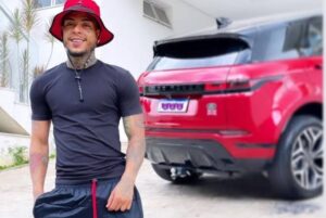 Ostentando uma vida de luxo, veja as fotos da casa do cantor MC KEVIN e tente não ficar impressionado