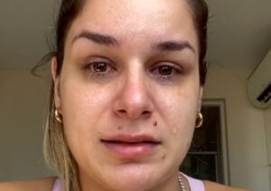 Ex de DJ Ivis, Pamella Holanda chora e diz que não tem onde morar: 