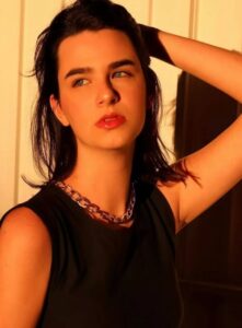 Luto: Apresentadora e atriz da Globo anuncia morte da filha de 18 anos e desaba sobre doença: “Muita dor”