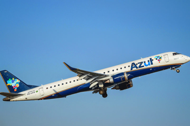 Pânico no ar: morte de passageiro durante voo deixa tripulantes aterrorizados