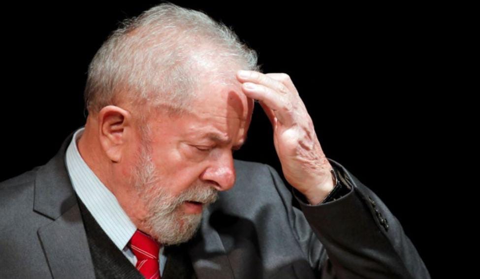 Após muitos erros e vacilos, equipe de Lula está sem saída e… Ver mais