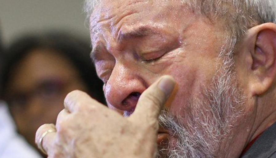 URGENTE: Lula precisou ser levado às pressas para o hospital e seu estado de saúde é… Ver mais
