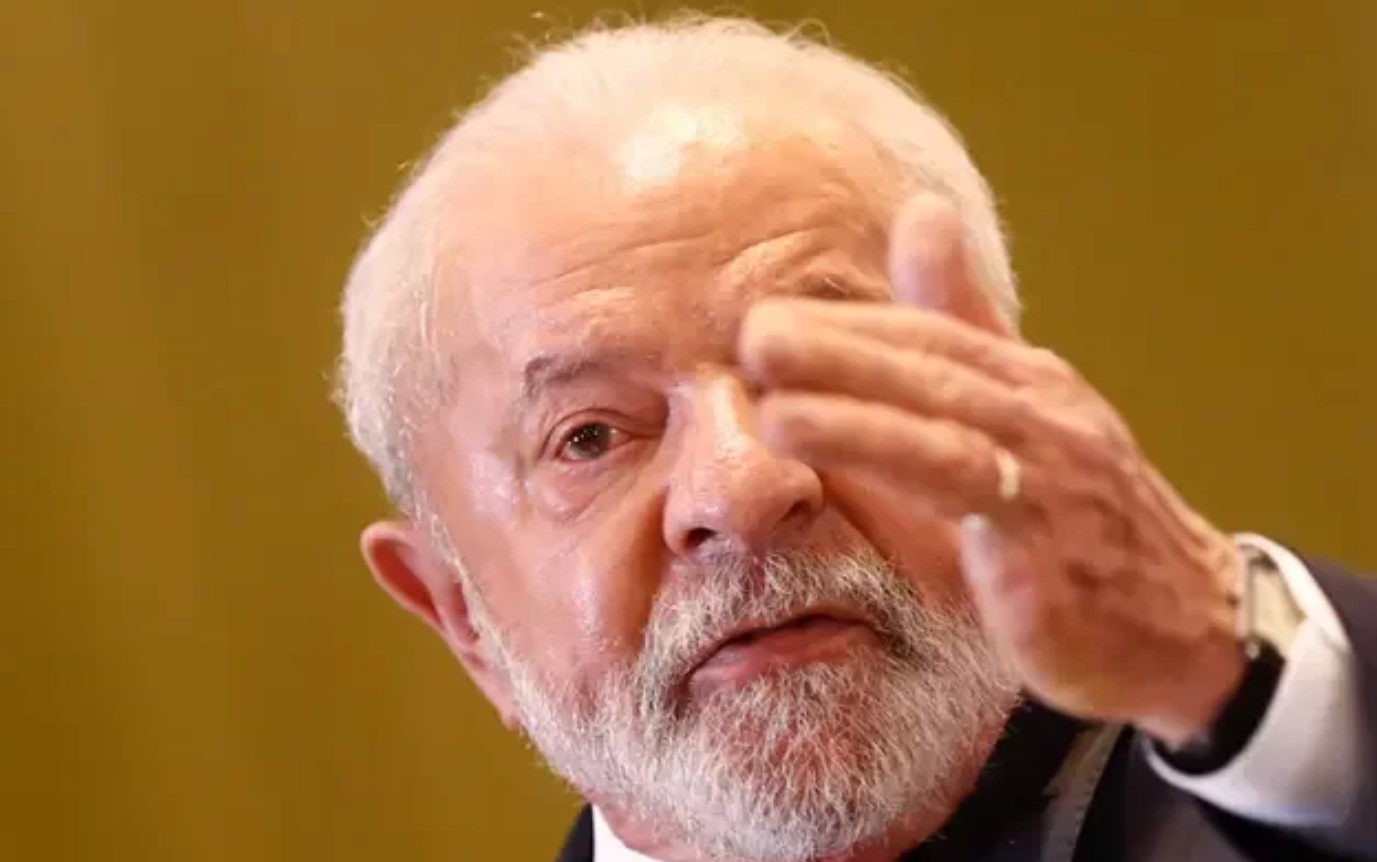 Deputados de três partidos que compõem a base do presidente Luiz Inácio Lula da Silva anunciaram a assinatura de um pedido de impeachment. FOTO: internet.