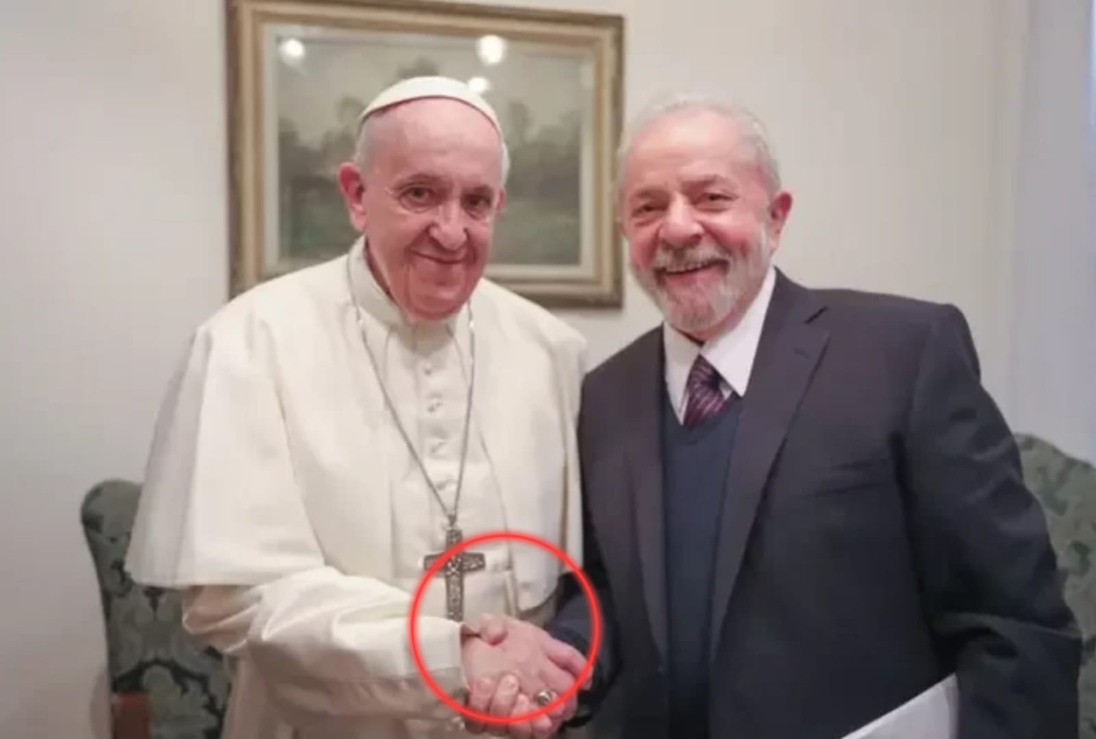 O ex-presidente Luiz Inácio Lula da Silva chegou hoje ao Vaticano para um encontro histórico com o Papa Francisco. FOTO: internet.