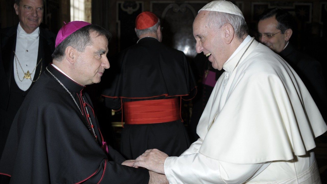 Conselheiro de Papa Francisco Angelo Becciu