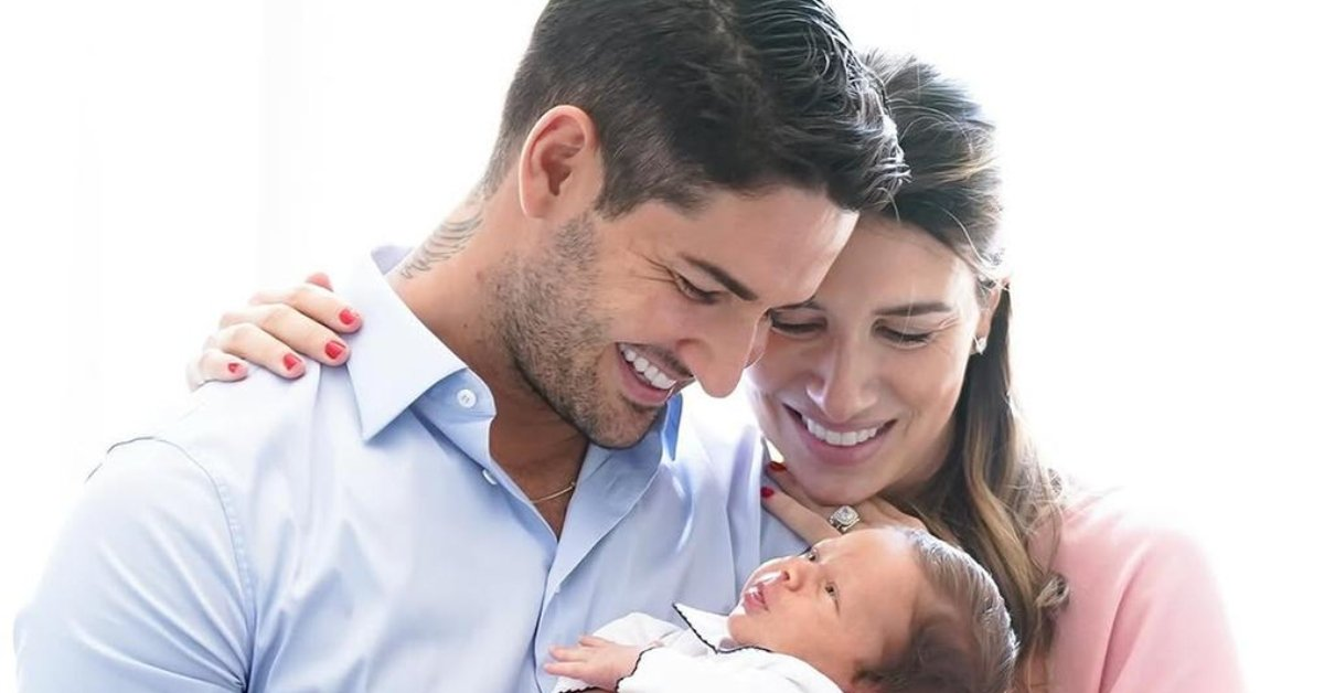 Benjamim, filho de Rebeca Abravanel e Alexandre Pato, conquista a internet com vídeo fofo e espontâneo