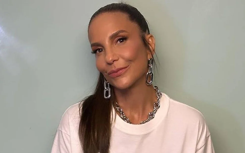 Ivete Sangalo agita Salvador e fala sobre “fogo no coração” após separação de Daniel Cady